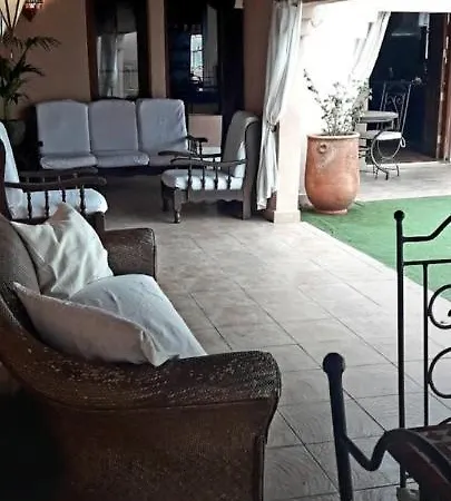 Venkovský dům Kalfajar Radazul